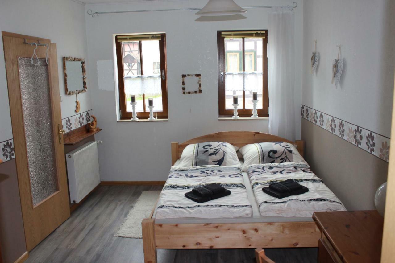 Ferienwohnung Schwarz Benshausen Esterno foto